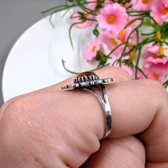 Tigers Eye Cabuchon Style Stone 925 Sterling Silver Plated Vintage Ring Size 9 - Picture 3 of 4